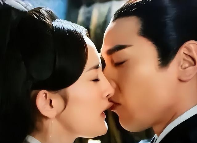 又惹争议了，嘴含戒指接吻，国产剧的吻戏开始了一场“病态传承”