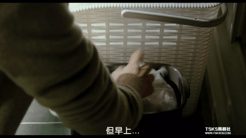 这位“82年出生的女人”,凭什么成为了直男的公敌?