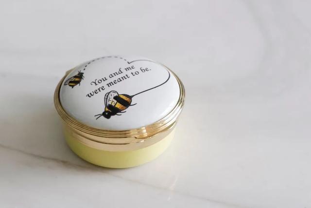 凯特、戴妃同款手镯，英国王室都爱的瓷器，情人节送礼大气有格调