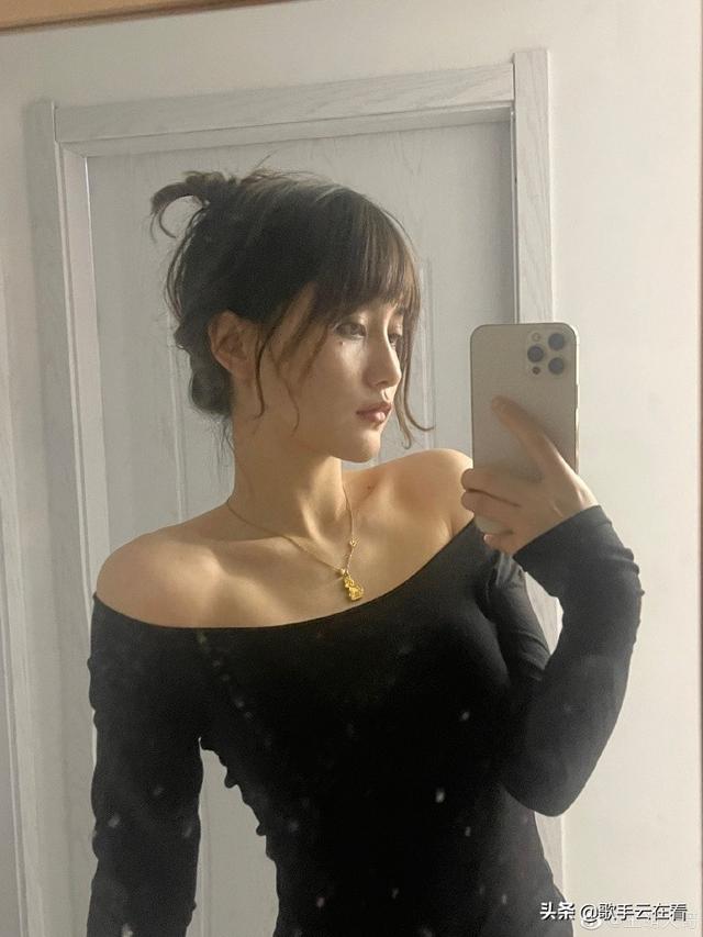 97年美女游戏博主王萌迷人美照欣赏，好漂亮啊