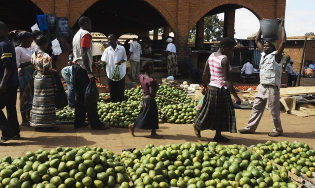 16年山东光棍迎娶22岁黑人美女，非洲美女：非他不嫁