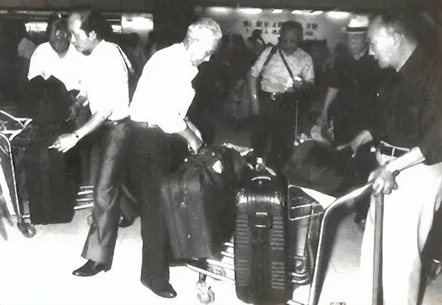 寻找大陆亲人17年的台湾女孩：46岁到北京，亲人痛哭：我也在找你