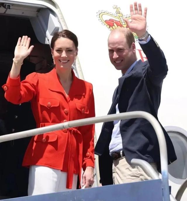 凯特、戴妃同款手镯，英国王室都爱的瓷器，情人节送礼大气有格调