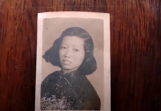 台湾美女替爷爷回大陆寻根，谁料找到老家时，发现爷爷已成独苗