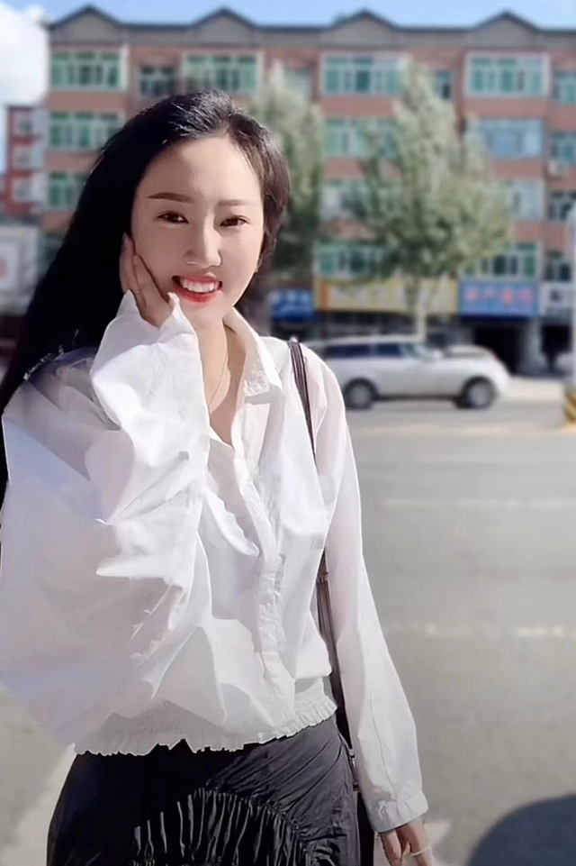 90后美女，为活命切除全身大量器官，开直播却遭网友质疑