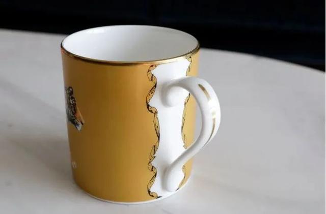 凯特、戴妃同款手镯，英国王室都爱的瓷器，情人节送礼大气有格调