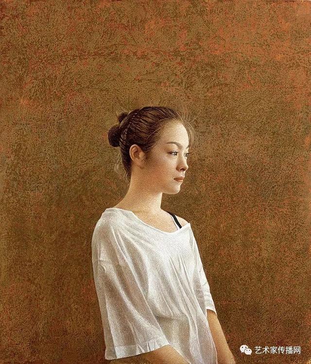 李晓刚用坦培拉油画混合画法画出的人体画，真是惊艳