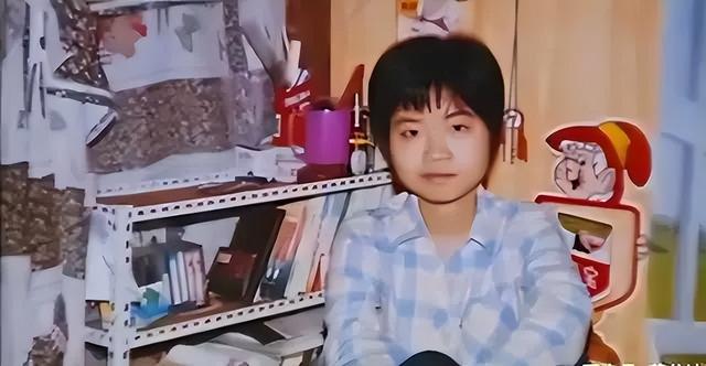 女研究生带母上学，最终宿舍自缢身亡：没有人愿意被脐带栓一辈子