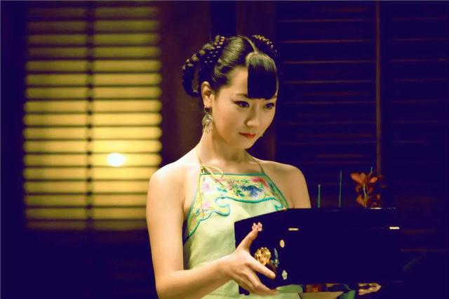 10位“一眼万年”女演员，个个美到窒息，有人靠一个角色吃一辈子