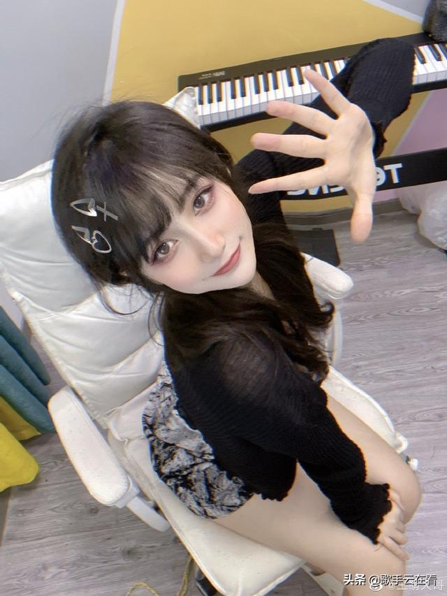 97年美女游戏博主王萌迷人美照欣赏，好漂亮啊