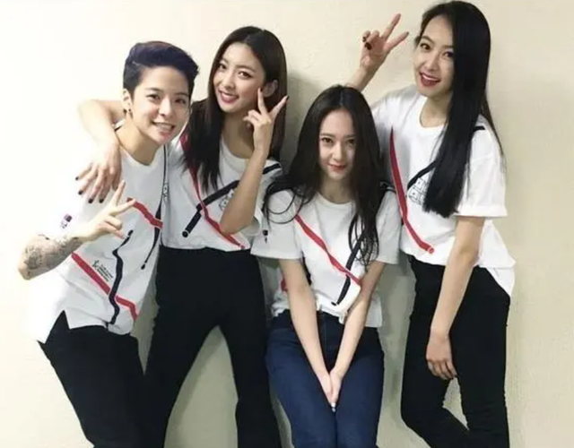 完美女神是假的，胯宽腿粗，溜肩没腰，生图揭露人间真实