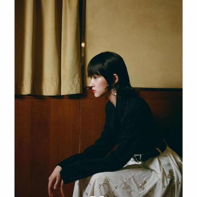 换装后的关晓彤，少女感爆棚