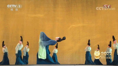 碰瓷刘亦菲还全网好评，姐这张脸真是集天地精华了吧