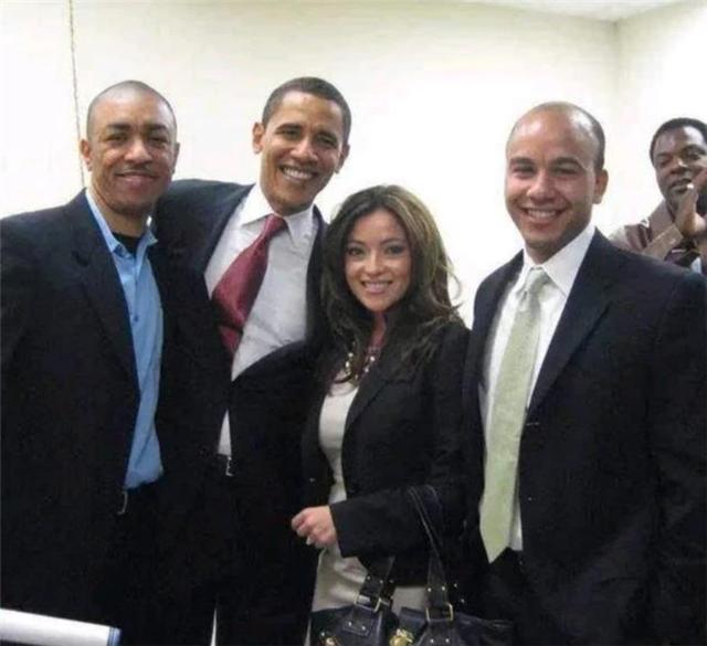 2008年,河南女孩刘雪华不顾反对嫁黑人,婚后得知他是奥巴马弟弟