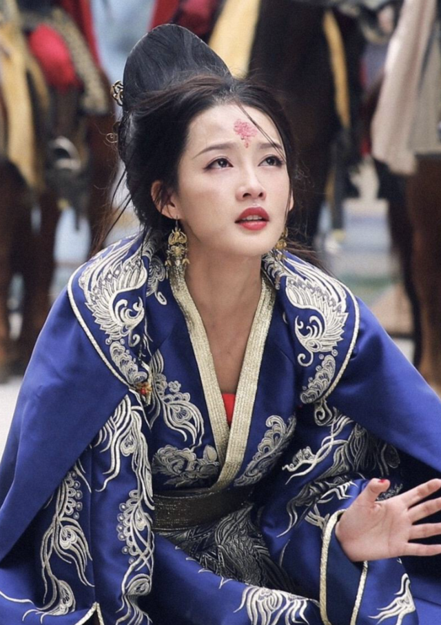 “捧不红”的10位女星，虽然观众扼腕叹息，但火不起来，也是幸运