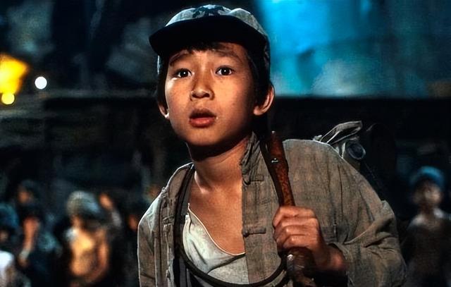 华人之光！全网刷屏的奥斯卡影后，但我只能为杨紫琼高兴5分钟