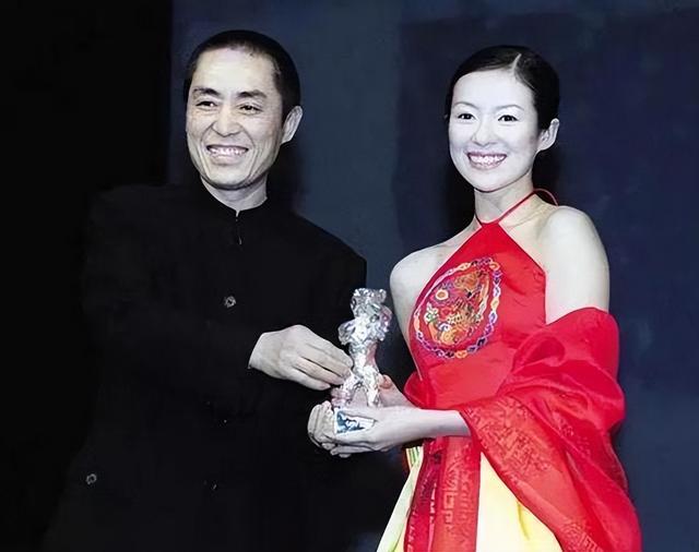 人前很清纯，人后却疯狂？这10位情史混乱的女星，才是“老司机”