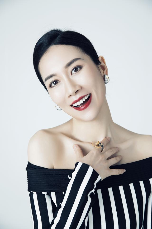 温峥嵘:这个世界希望把女生变成孙悟空,但我做不到丨人物