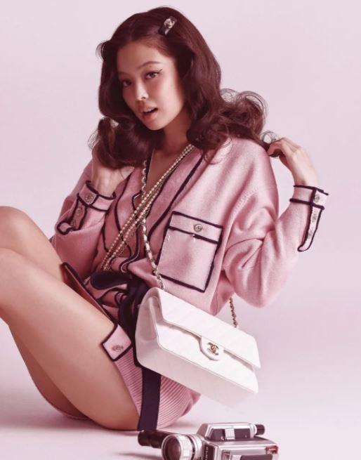 超短裙里不穿安全裤，韩国女团着装又惹争议，为了人气不择手段