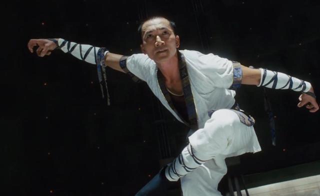 四位性感火辣美女上演暴力格斗画面，每一个动作都那么带感！