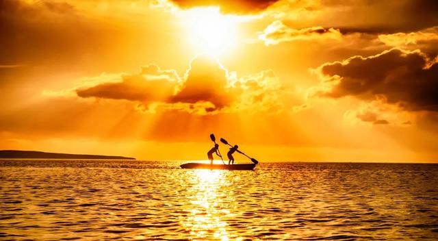 流量岁月里最美的一百首诗歌,献给擦肩而去的2020