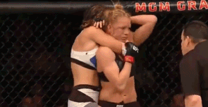 坎妹的劳拉一身绝技，技能太强，动图演示坎妹如何使用巴西柔术