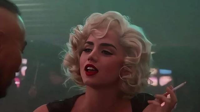 美国这一夜，国际女星风情万种，有人保守有人真大胆，但都不怕冷