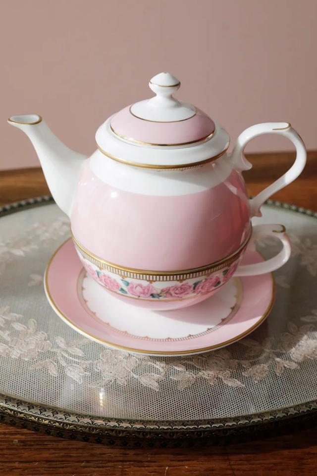 凯特、戴妃同款手镯，英国王室都爱的瓷器，情人节送礼大气有格调