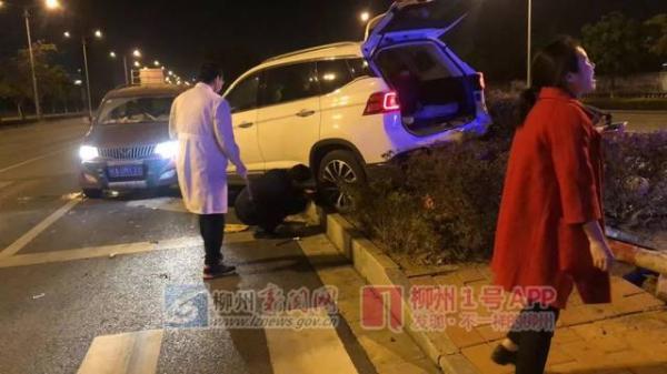 90后无证女司机误把刹车当油门，致路人无辜丧命，法院判了