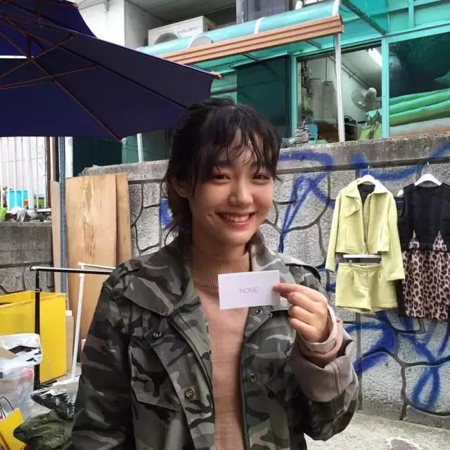 盘点ins上的高颜值美女｜多图解析，风格妆容气质一个也不放！