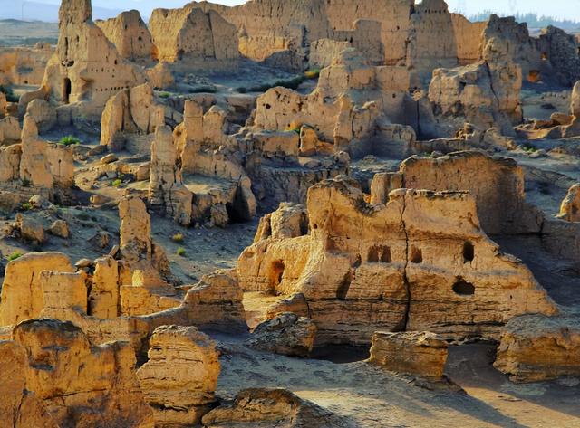 新疆挖掘出4000年前“睡美人”，皮肤吹弹可破，复原图惊艳四方