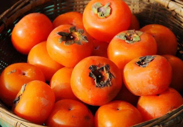 子宫“不欢迎”的6种水果，柿子排末尾，首位大家经常吃