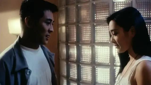 性感女神有很多，她是很高级的那种