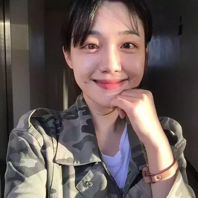 盘点ins上的高颜值美女｜多图解析，风格妆容气质一个也不放！