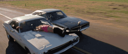 昆汀、猛女、B级片，这片看完就一个字「爽」