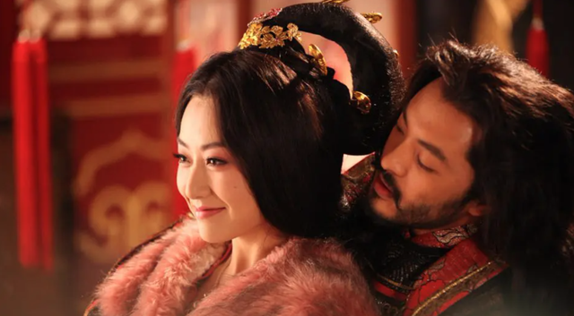 10位“一眼万年”女演员，个个美到窒息，有人靠一个角色吃一辈子