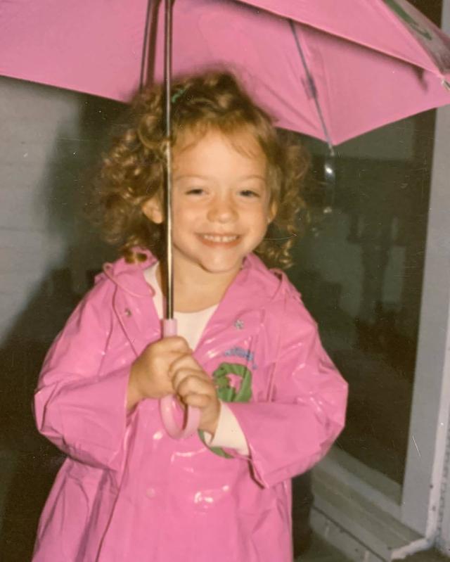 好莱坞性感女星恋情曝光！大胸毒舌颜绝美，网友：嫉妒她男友