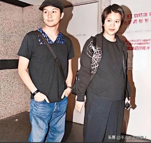 眼袋、胸下垂、胖成球，这些“不体面”的怀孕女星，才是人间真实