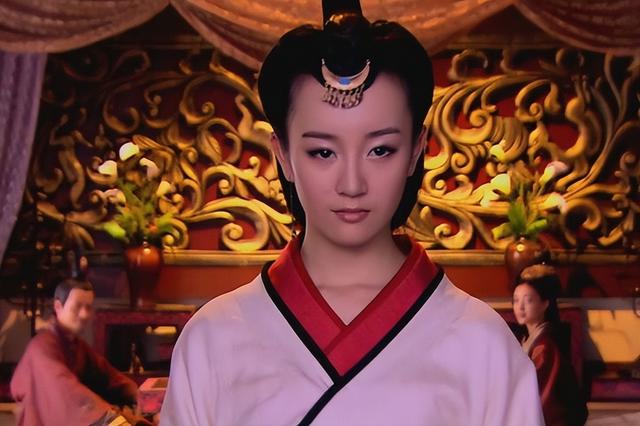 整容、耍大牌、自甘堕落成网红，8位“正女郎”近况差距好大