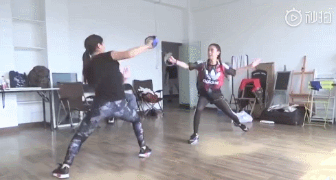 《流浪2》中的她竟是亚洲第一美女，坚持每天健身，身材果然很顶