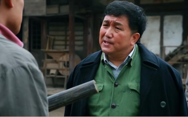 演员句号：再婚娶小11岁妻子，让丧子的岳父母不再流泪