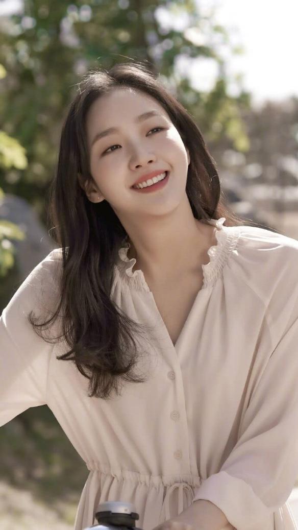 日网票选2021最受欢迎“新生代女演员”个个肤白貌美