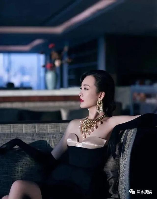 王鸥体态性感成熟知性有女人味