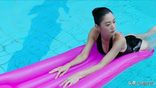 《流浪2》中的她竟是亚洲第一美女，坚持每天健身，身材果然很顶