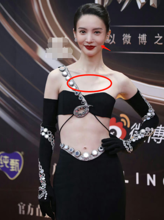 微博之夜女星生图：热巴杨紫惊艳，杨幂脸垮金晨干瘪，刘诗诗脸僵