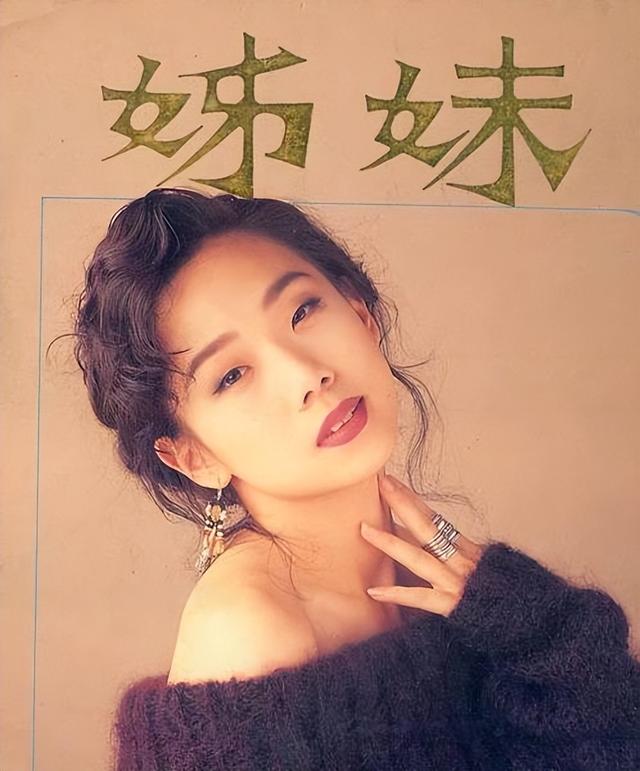 小眼睛、厚嘴唇，这些女星明明不符合大众审美，却个个美艳动人