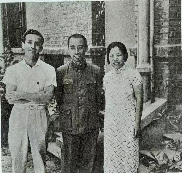 西方记者刁难:你见过世界最漂亮的女人吗?周总理硬气回应:见过