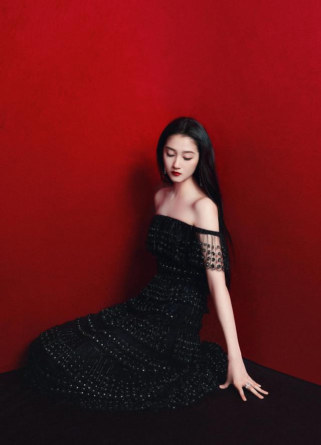 八位美女写真,风姿绰约小天仙,惊鸿一瞥清流溪,有你喜欢的吗?