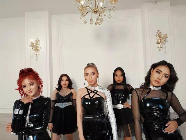 蒙古国，美女性感独立，6万单身母亲独自养家，男人却在拿酒买醉