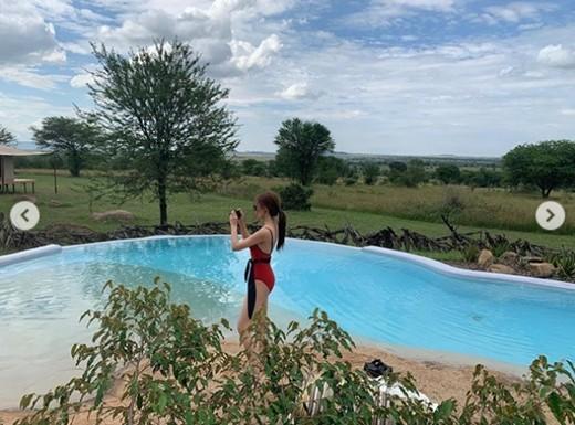 韩国女歌手孝敏SNS发照秀性感火爆身材